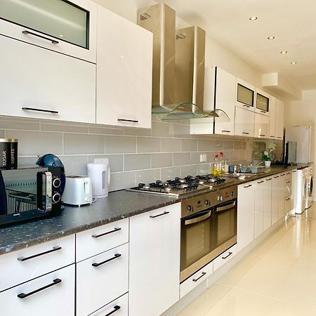 London Studio Apartments, Private Bathrooms And Parking Ilford Exteriér fotografie