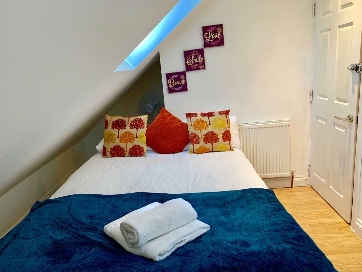 London Studio Apartments, Private Bathrooms And Parking Ilford Exteriér fotografie