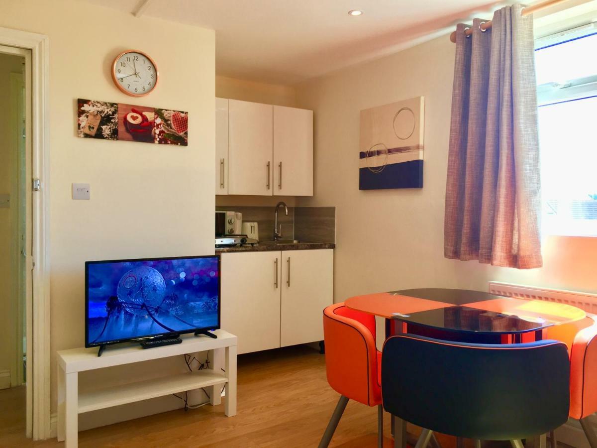 London Studio Apartments, Private Bathrooms And Parking Ilford Exteriér fotografie