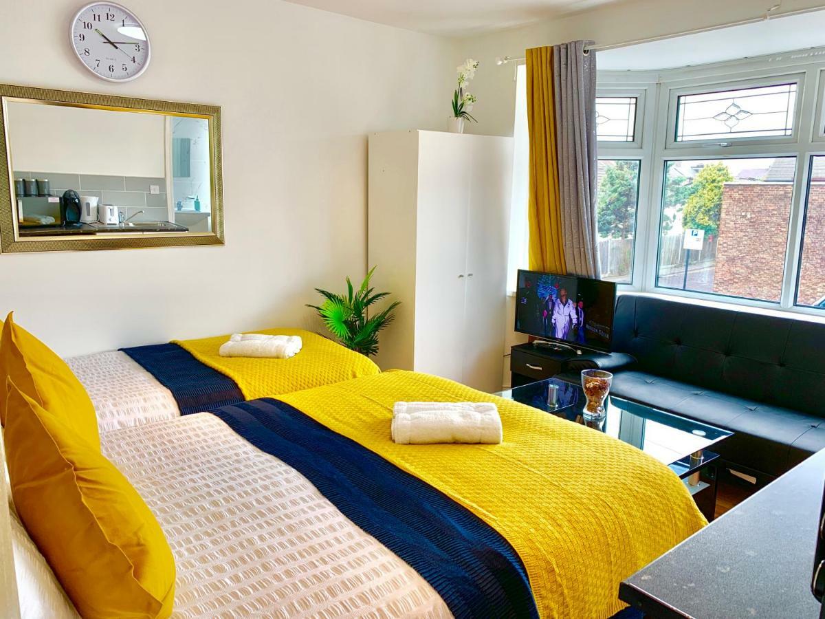 London Studio Apartments, Private Bathrooms And Parking Ilford Exteriér fotografie