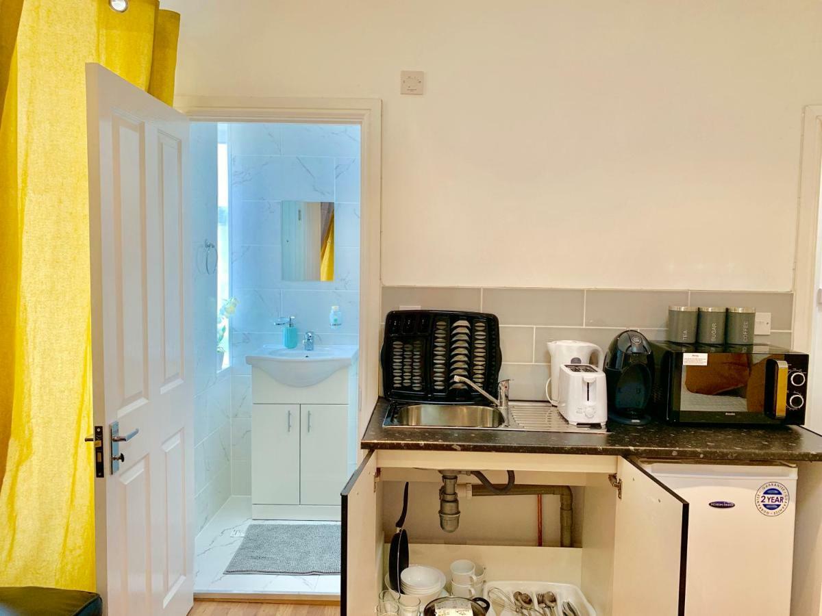 London Studio Apartments, Private Bathrooms And Parking Ilford Exteriér fotografie