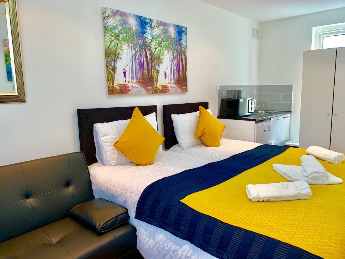 London Studio Apartments, Private Bathrooms And Parking Ilford Exteriér fotografie